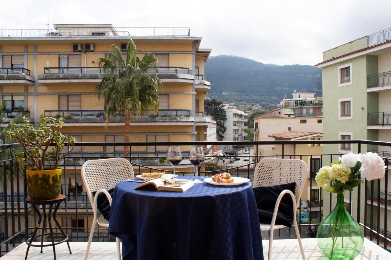 Apartamento Casa Derosa in Sorrento Centro Exterior foto