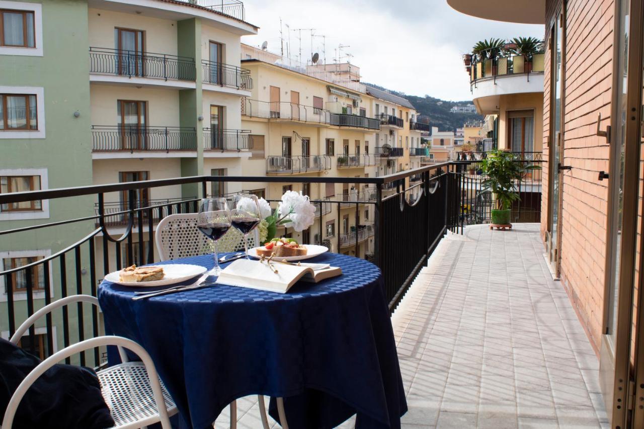 Apartamento Casa Derosa in Sorrento Centro Exterior foto
